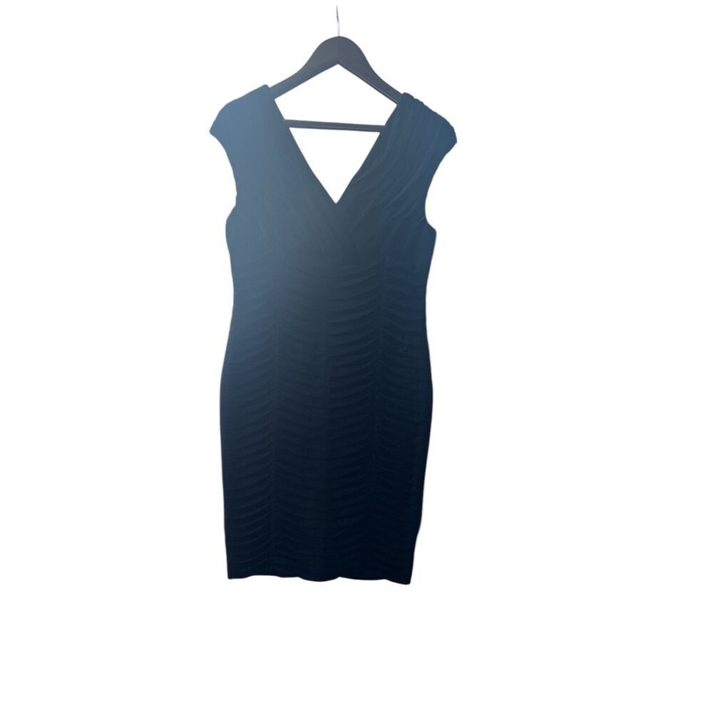 Adrianna Papell Black Dress Size 14 – Classic Elegance V-Neck Layered Sleeveless - Picture 5 of 5
